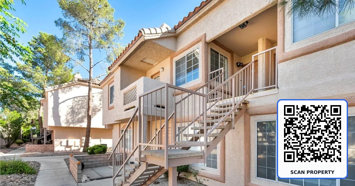 1600 North Torrey Pines Drive 202 property photo