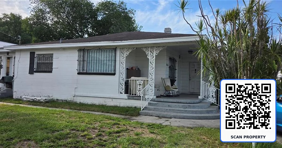 2414 E 8TH AVENUE property photo