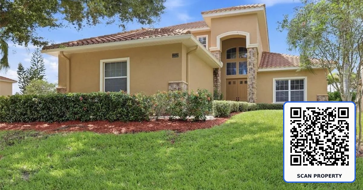 2242 CYPRESS HOLLOW COURT property photo