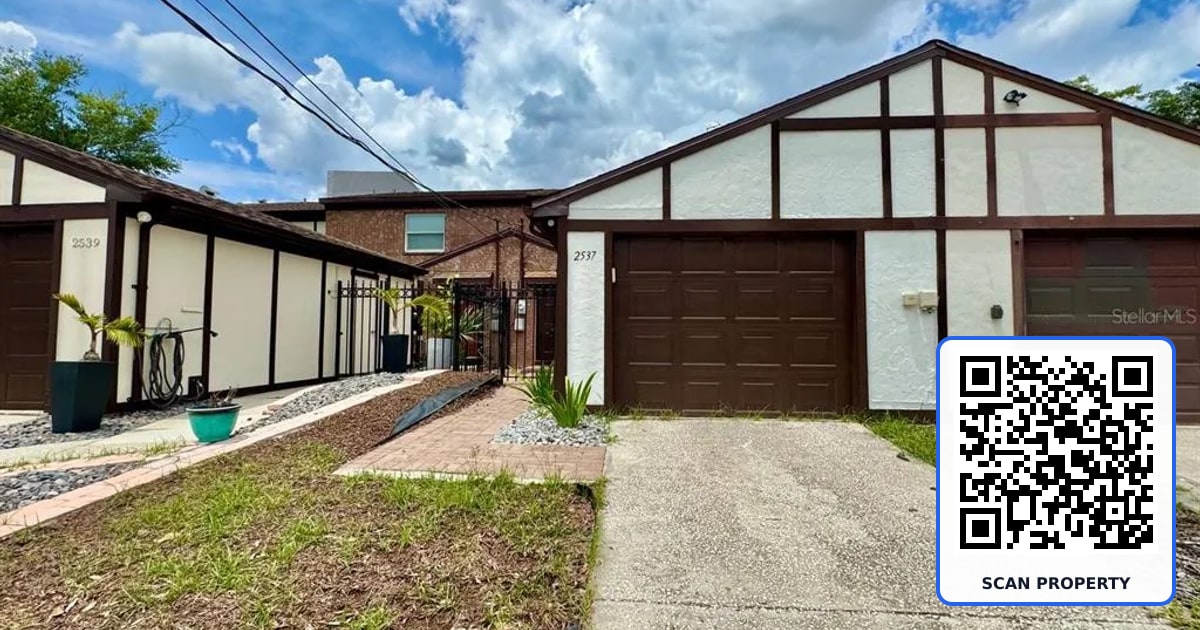 2537 W MARYLAND AVENUE property photo