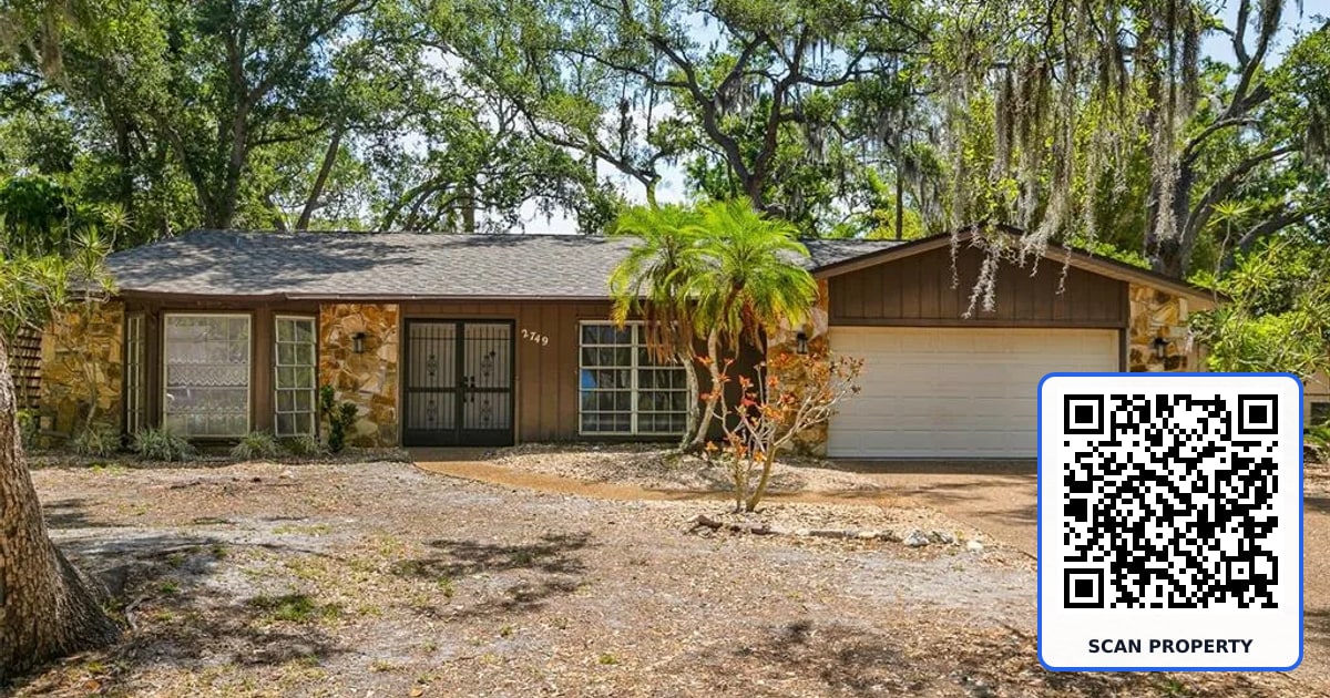 2749 GREENDALE DRIVE property photo