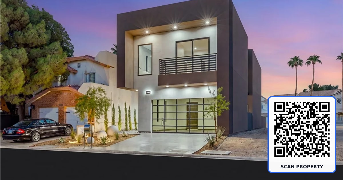 2824 Queens Courtyard Drive property photo