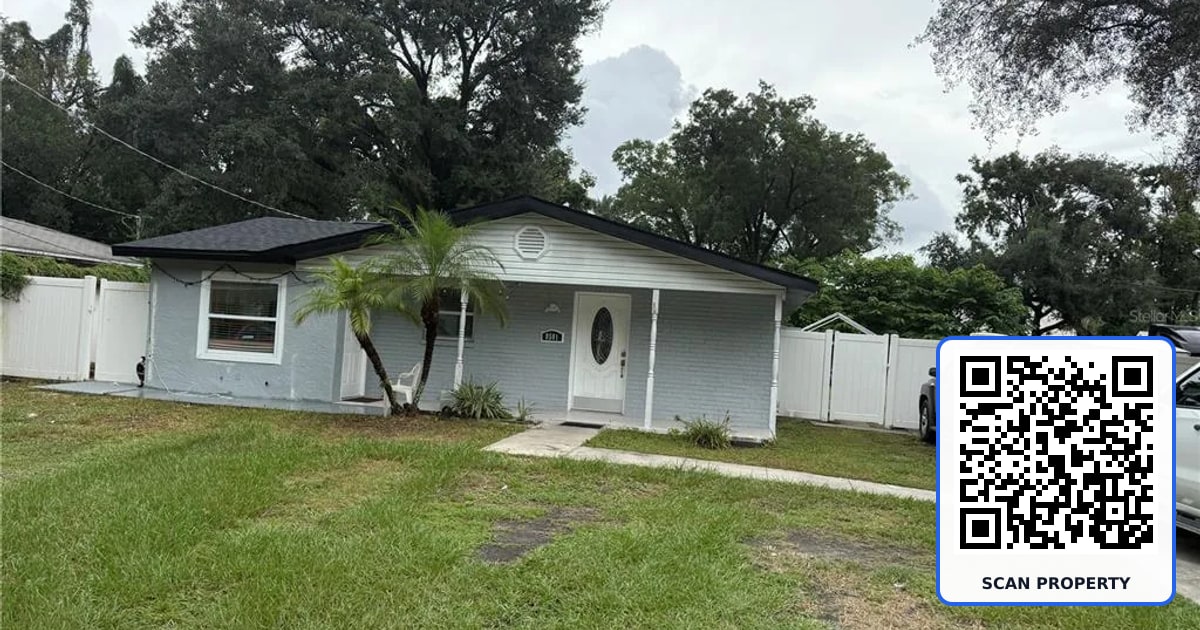 8501 N PACKWOOD AVENUE property photo