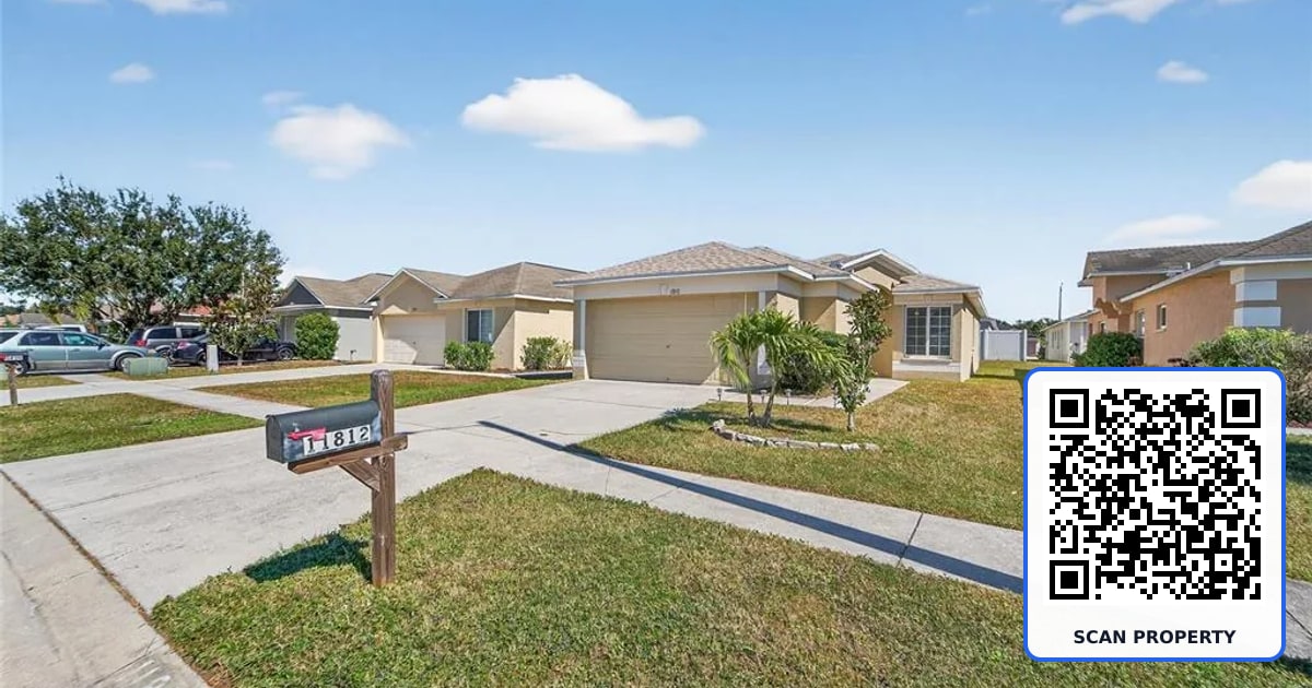 11812 LYNMOOR DRIVE property photo