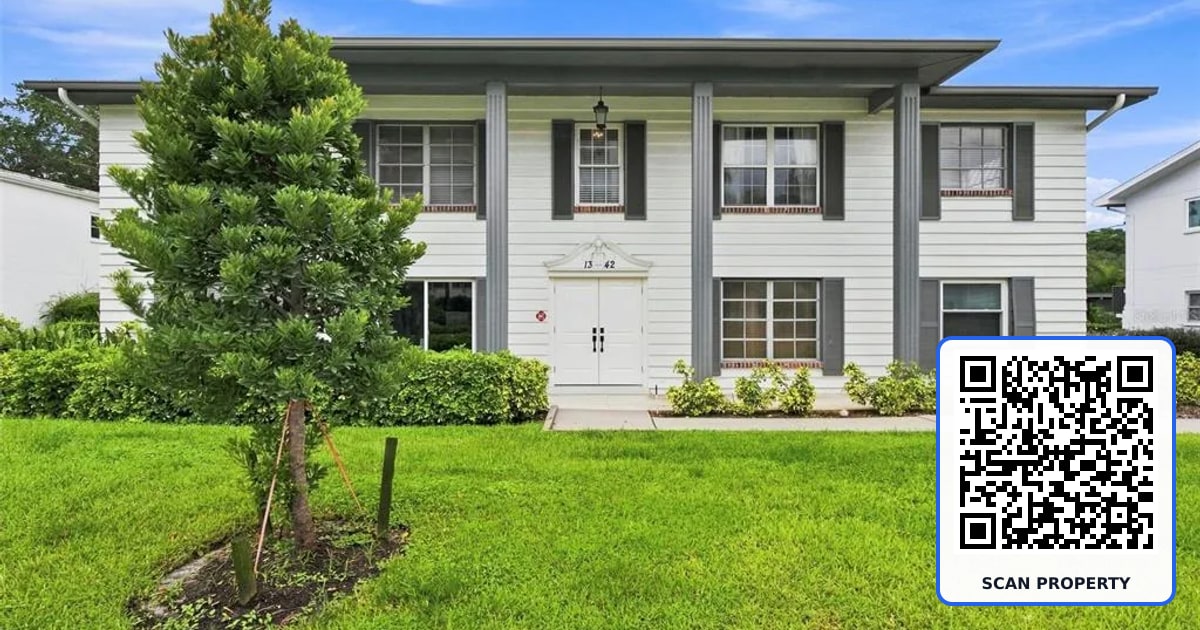 1342 SNELL ISLE BOULEVARD NE UNIT 4 property photo