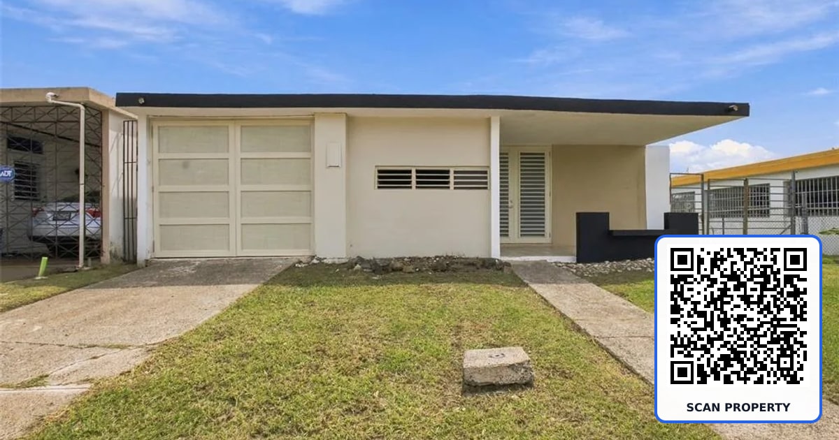 W-1 Ruiz Soler Ave. JARDINES DE CAPARRA DEV. property photo