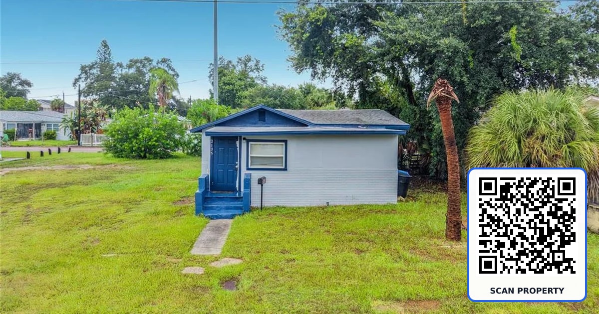 2135 OAKLEY AVENUE S property photo