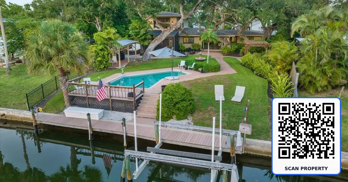 1827 BAYWOOD DRIVE property photo