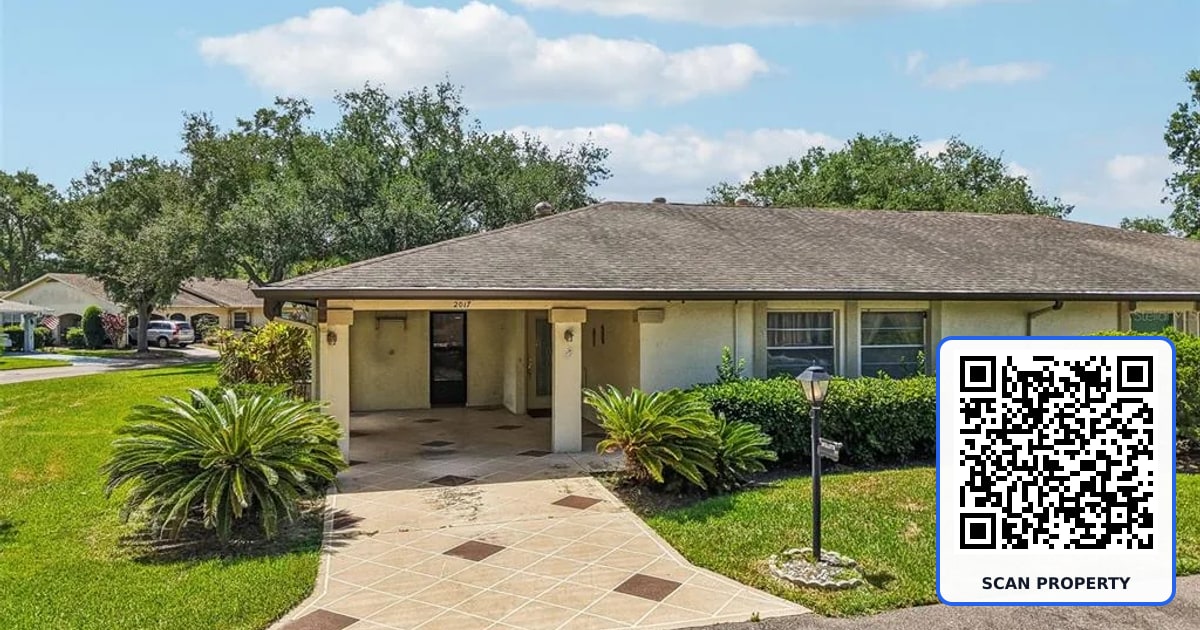 2017 HAMPSTEAD CIRCLE property photo