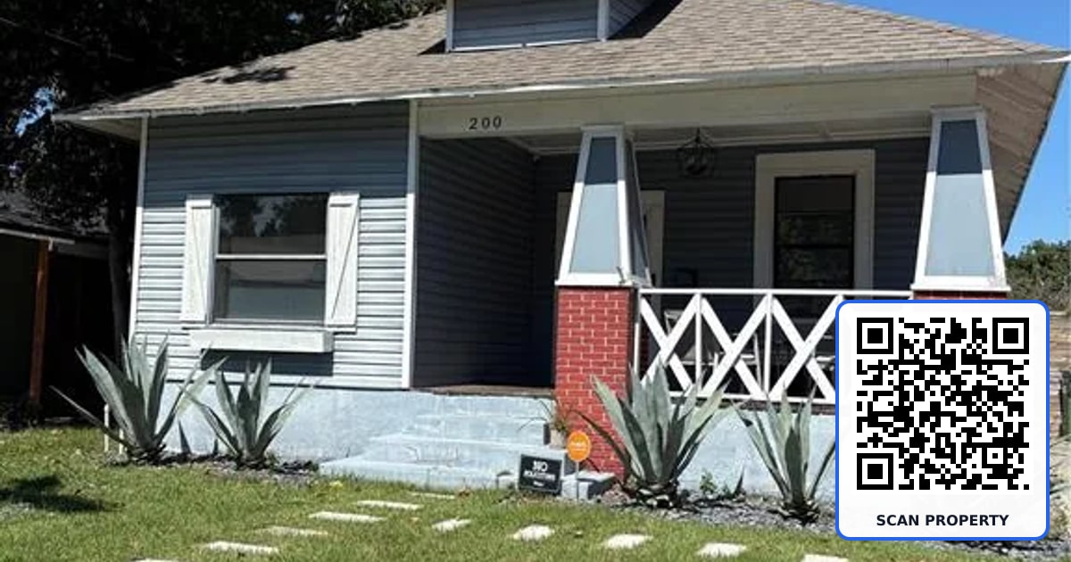 200 E FERN STREET property photo