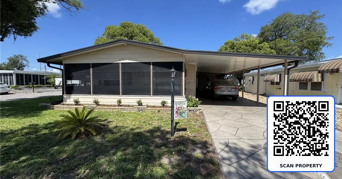 6733 KENSINGTON DRIVE NE property photo