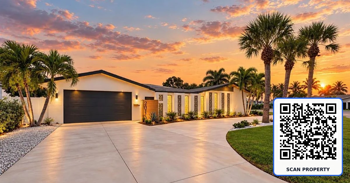 2015 DOLPHIN BOULEVARD S property photo