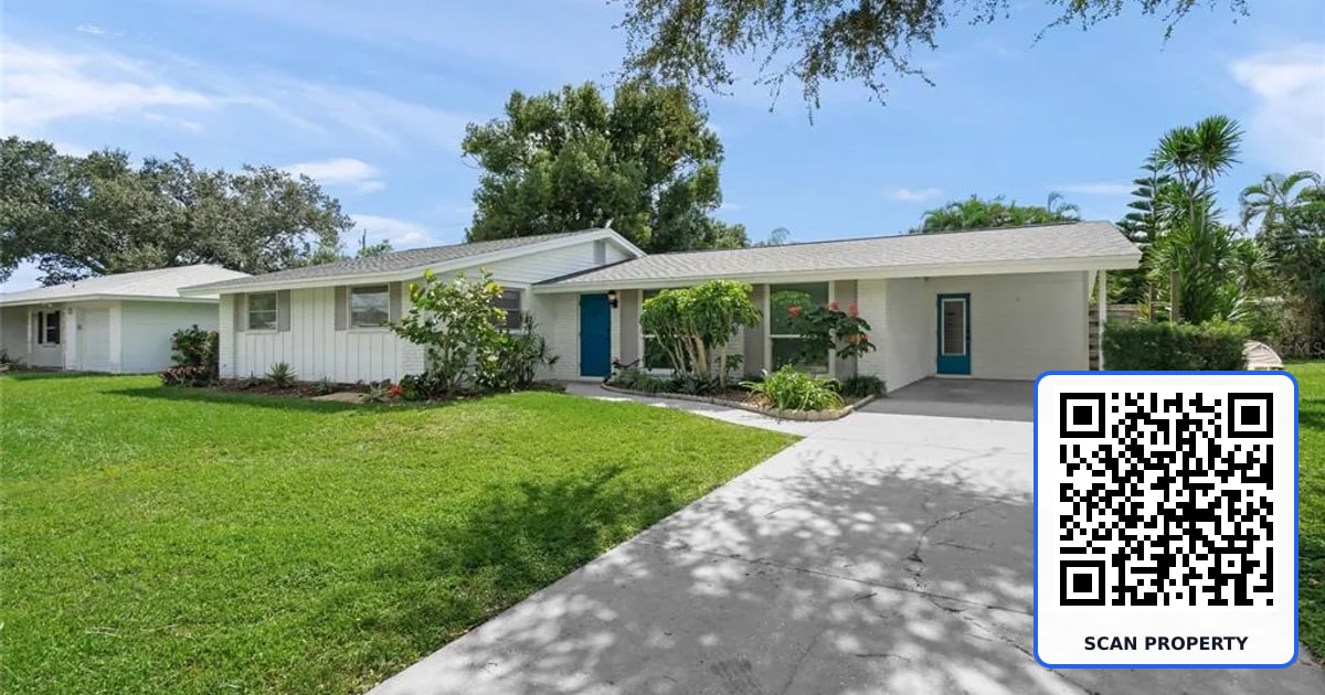 3185 REGATTA CIRCLE property photo