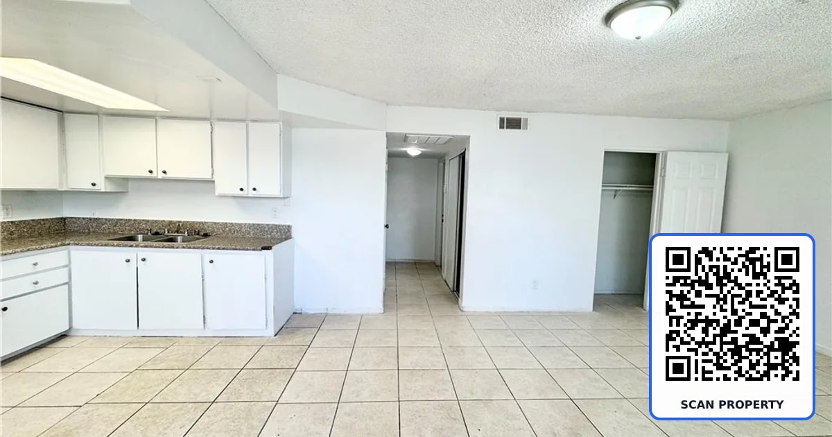 3427 East Cheyenne Avenue B property photo