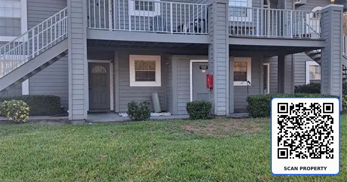 11910 SKYLAKE PLACE UNIT E property photo