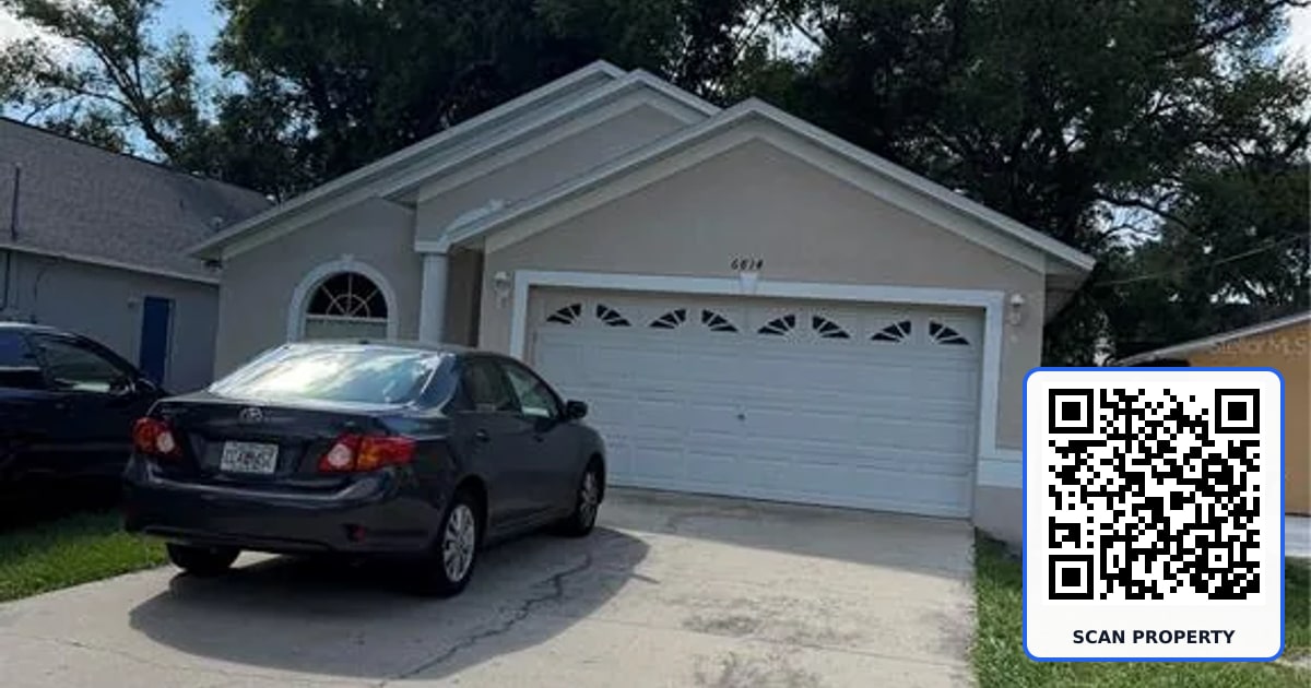 6814 N STERLING AVENUE property photo