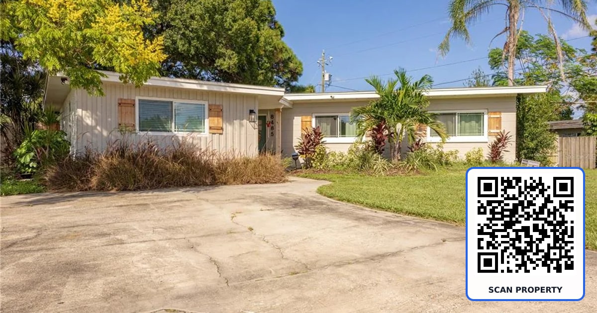 8485 PELICAN LANE property photo