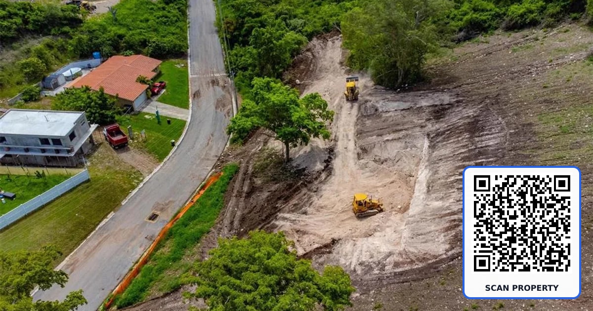 Cerro Las Piñas URBANIZACION QUINTAS DE ALTAMIRA property photo