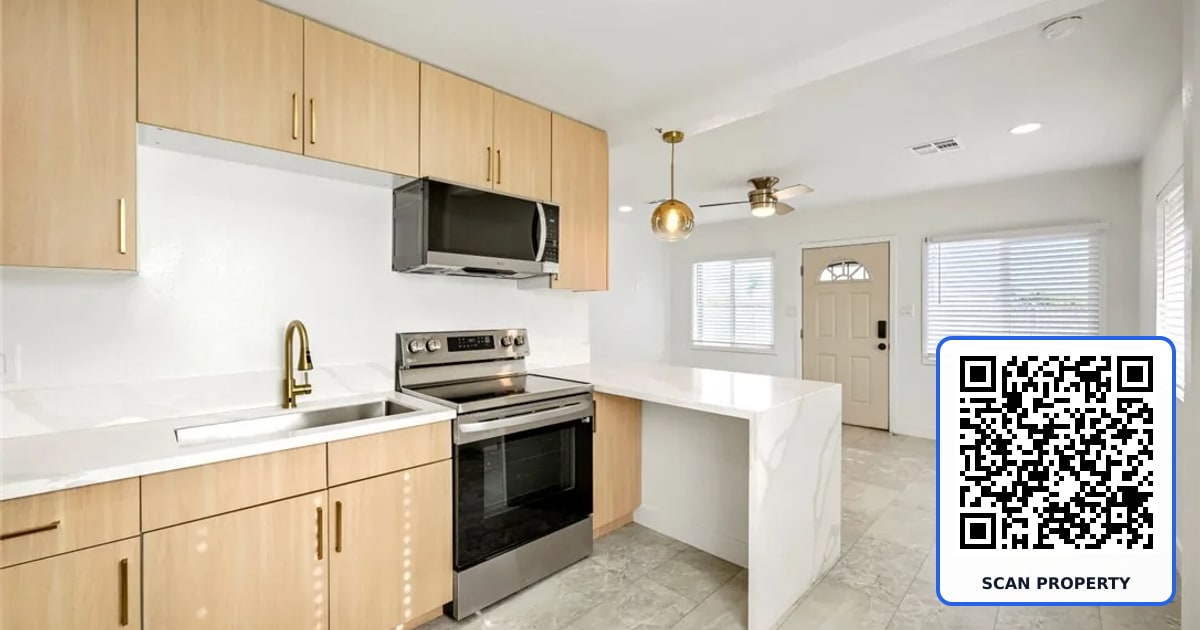 1934 Stanford Street B property photo