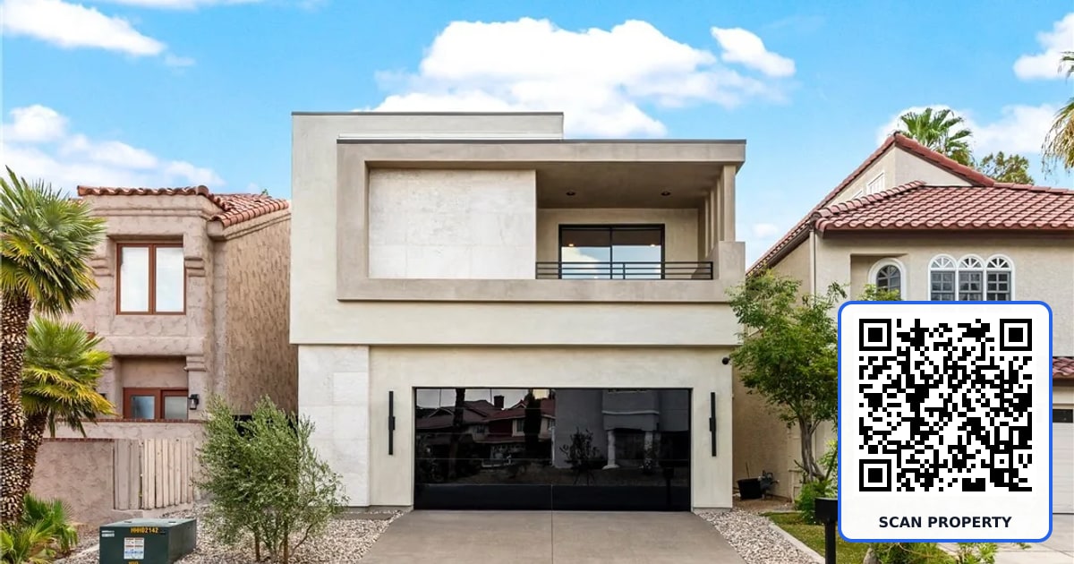 2847 Queens Courtyard Drive property photo