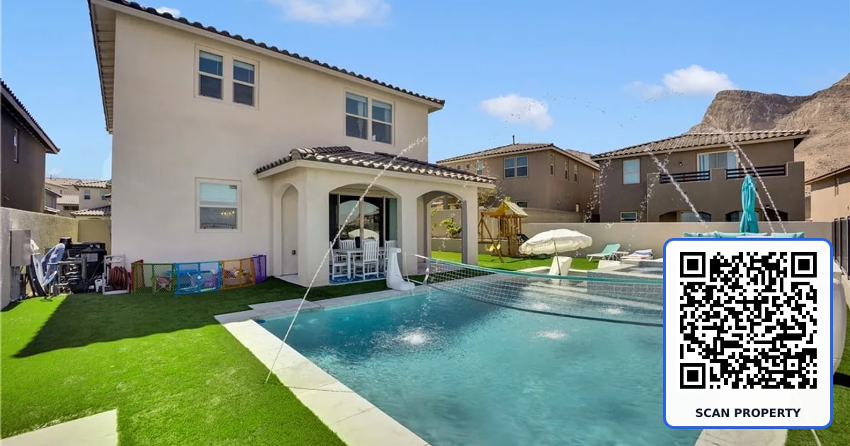 2252 Bird Of Prey Street property photo
