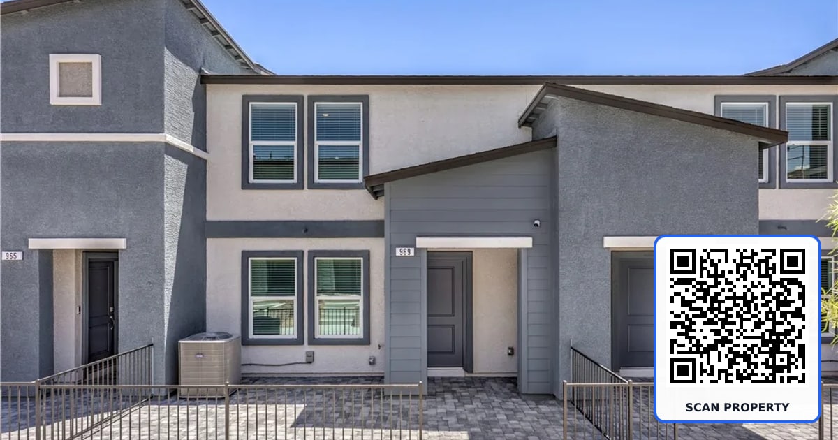 990 Desert Spruce Street property photo