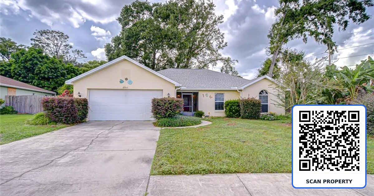 6911 OAKCREST WAY property photo