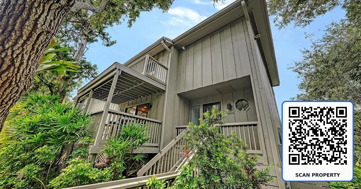 1372 LANDINGS POINT UNIT 28 property photo