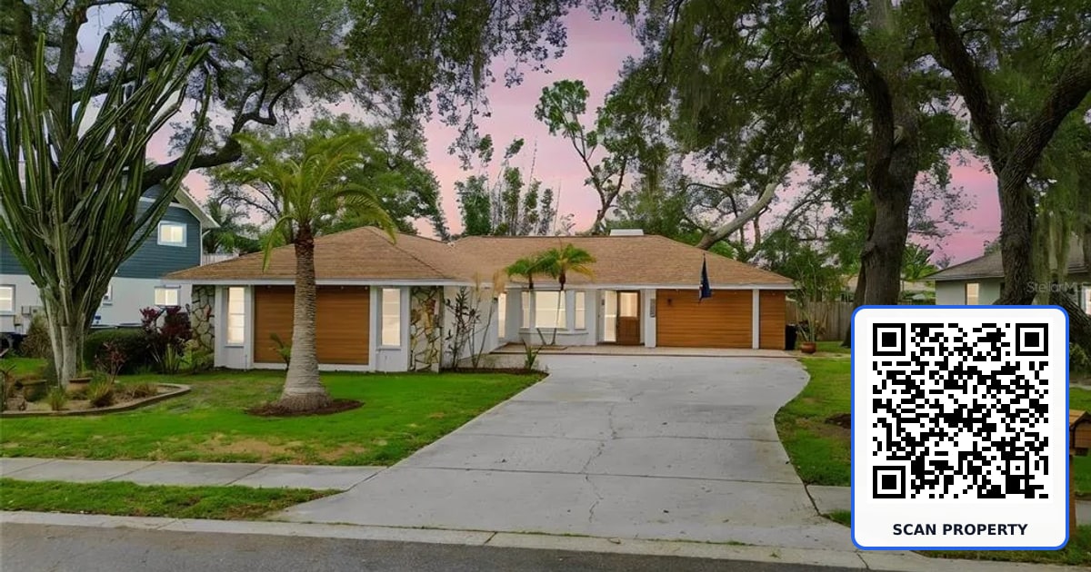 1425 POINSETTIA AVENUE property photo