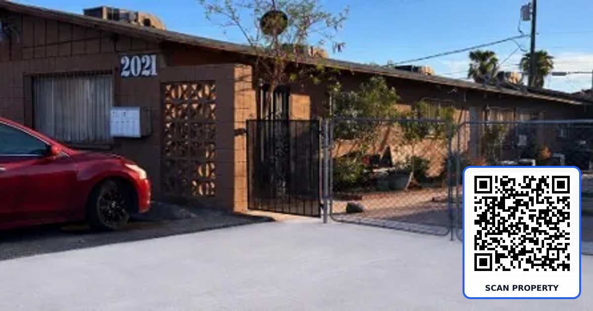 2021 Daley Street property photo