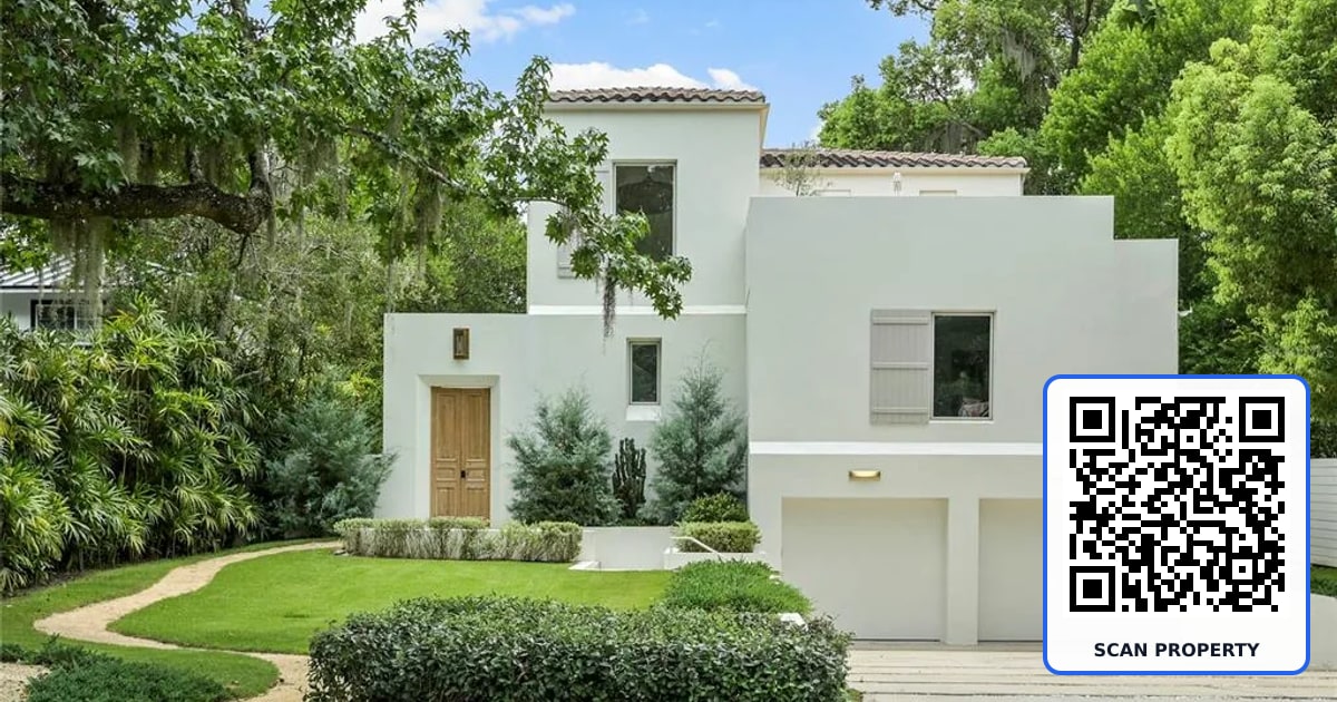 1150 VIA SALERNO property photo