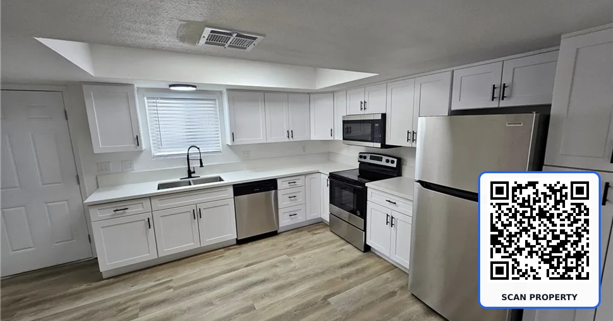 1083 East Calvada Boulevard B property photo