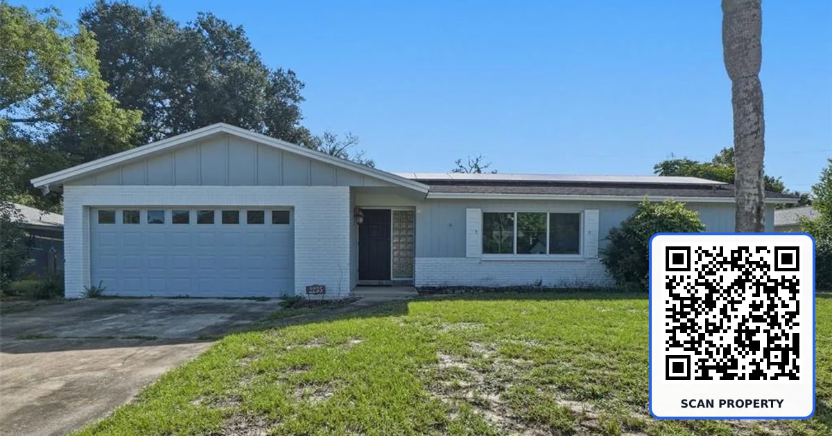 2235 ROBINSWOOD ROAD property photo