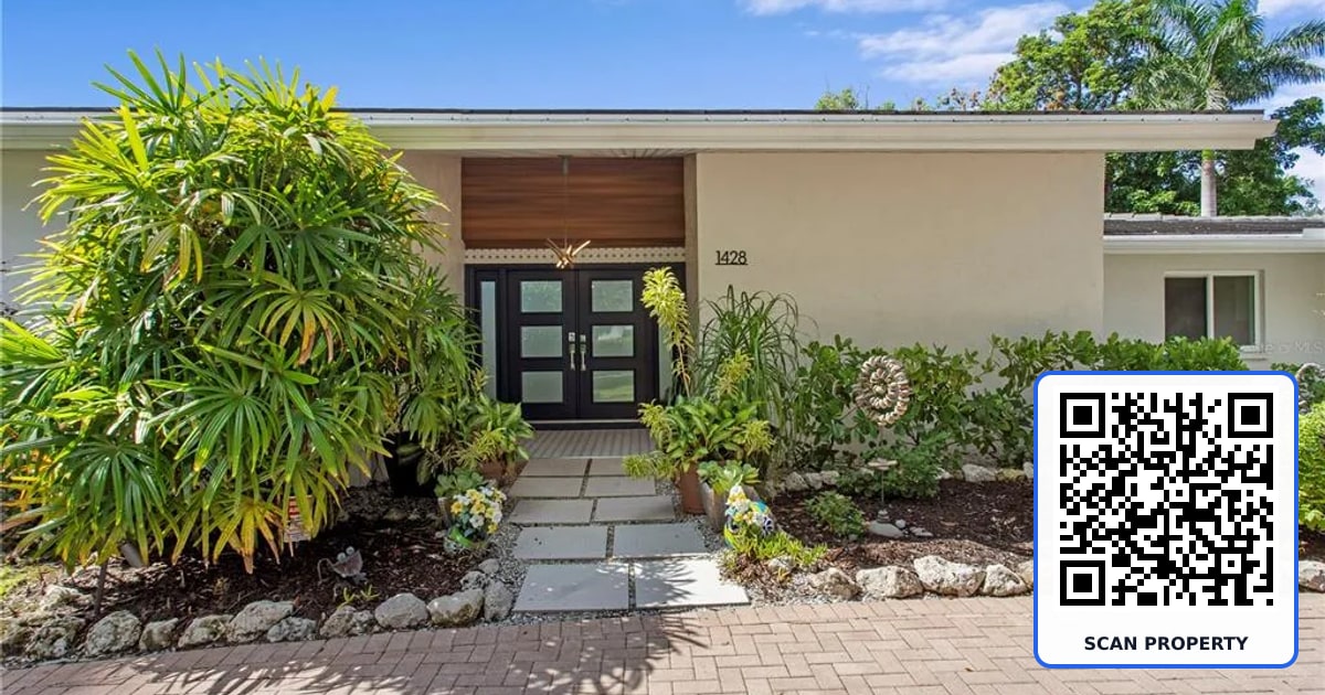 1428 PINE BAY DRIVE property photo