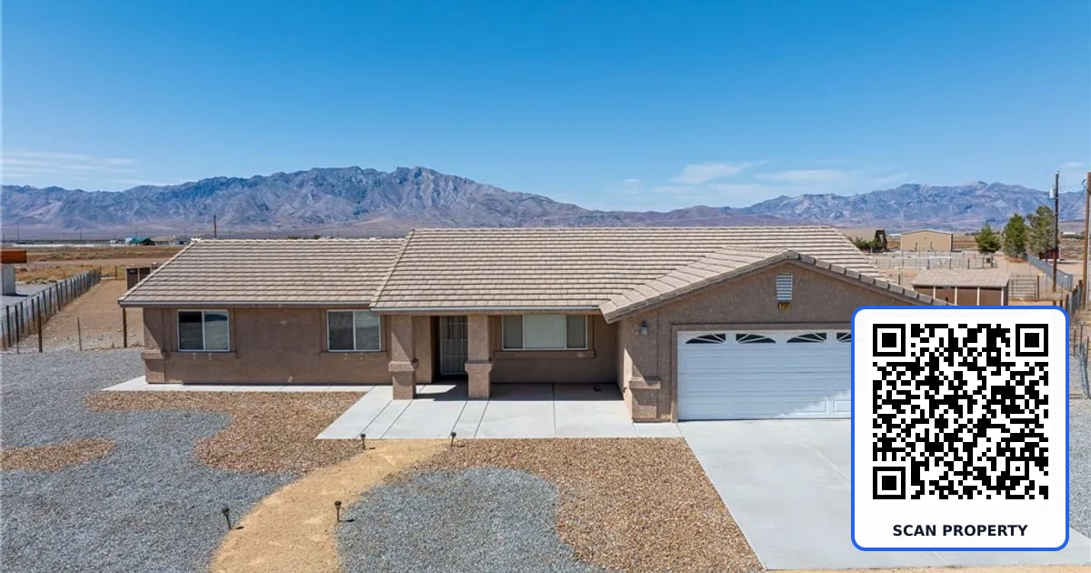 2121 West Labrador Court property photo