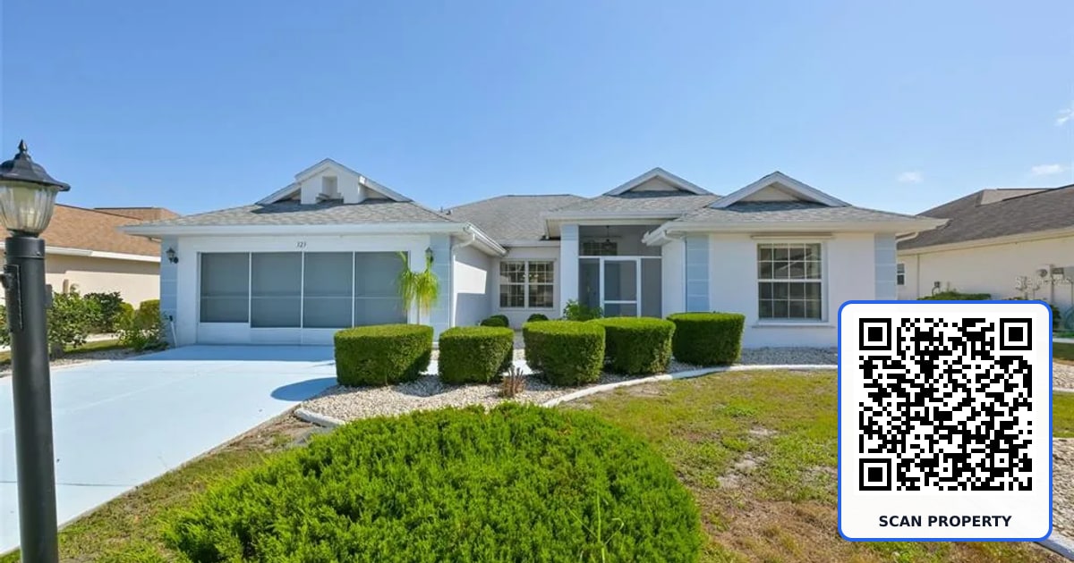 323 CALOOSA PALMS COURT property photo