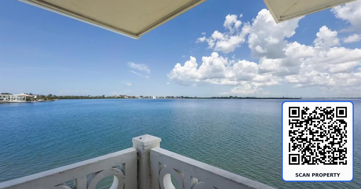 761 JOHN RINGLING BOULEVARD UNIT 31 property photo
