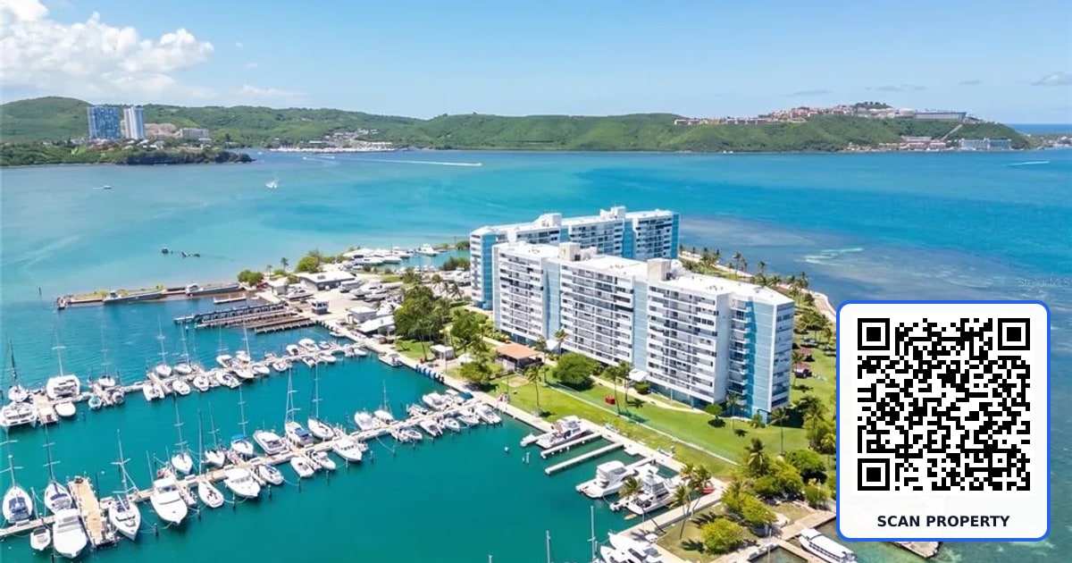 Torre 1 ISLETA MARINA UNIT 10-R property photo