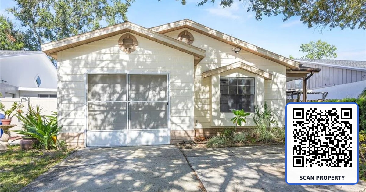 13427 LARAWAY DRIVE property photo