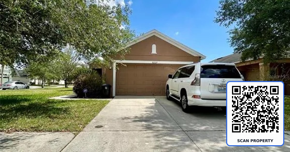 8227 MIDNIGHT SUN COURT property photo