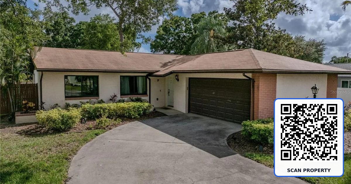 6960 PINECREST LANE N property photo
