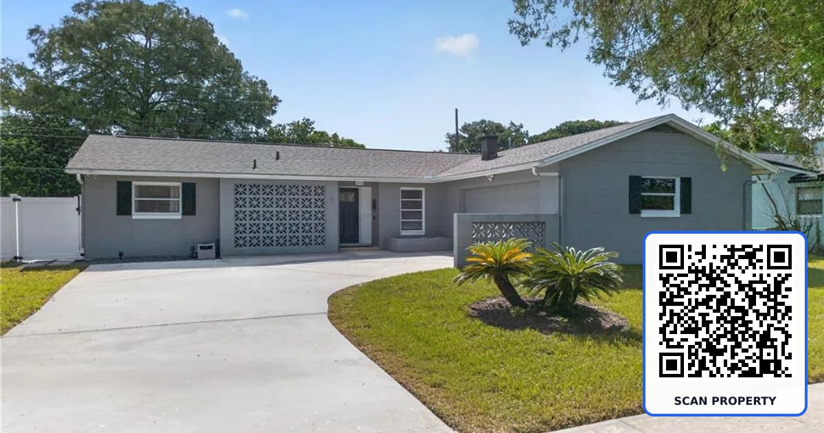 2112 EASTBROOK BOULEVARD property photo