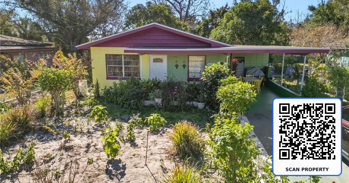 300 AVENUE V NE property photo