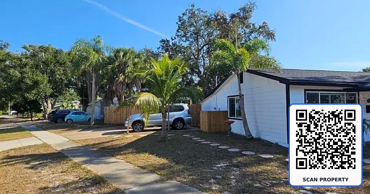 2735 BOCA CIEGA DRIVE N property photo