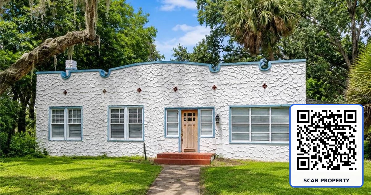 208 W 17TH STREET property photo
