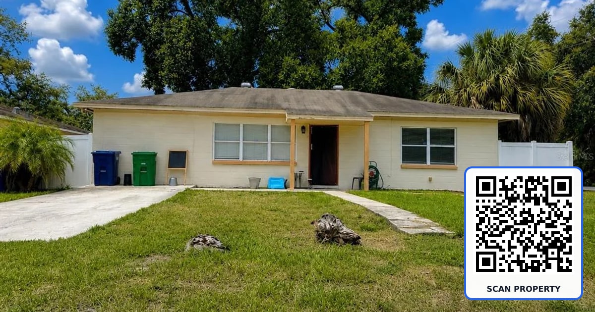 712 N CASTLE COURT property photo