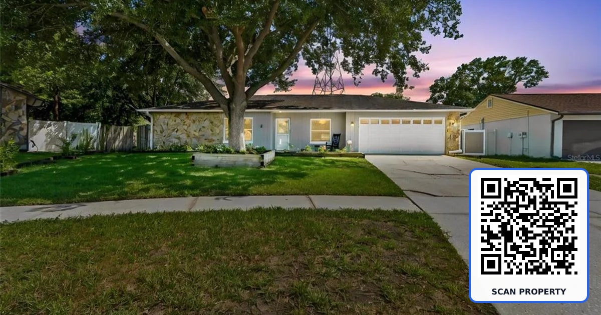 16205 SAWGRASS CIRCLE property photo
