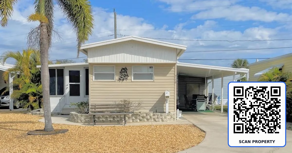 716 CAREFREE property photo