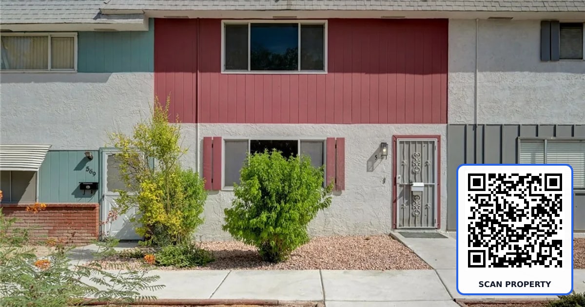 571 Greenbriar Townhouse Way property photo