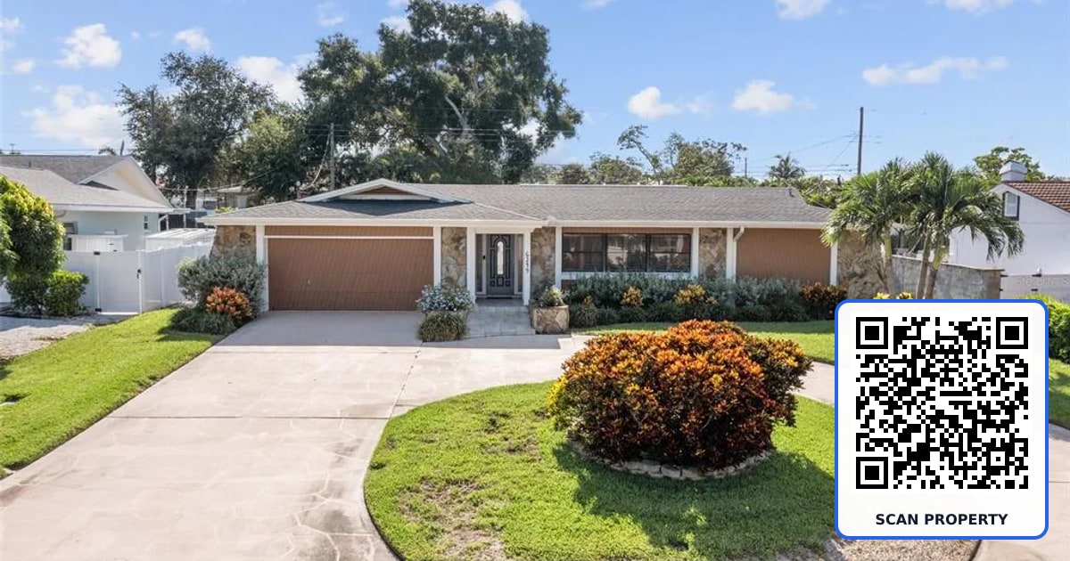 6249 HILLSIDE AVENUE property photo